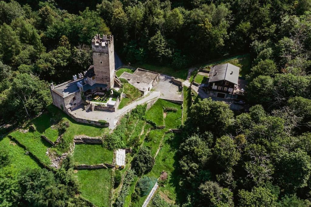Foppoli Castle, Private 11th Century Fortress With Panoramic View, Sauna And Hot Tub Overlooking The Valtellina *