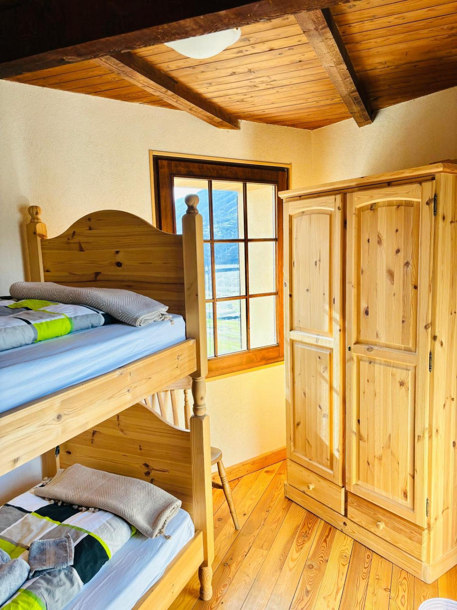 Foppoli Castle, Private 11th Century Fortress With Panoramic View, Sauna And Hot Tub Overlooking The Valtellina * Mazzo di Valtellina