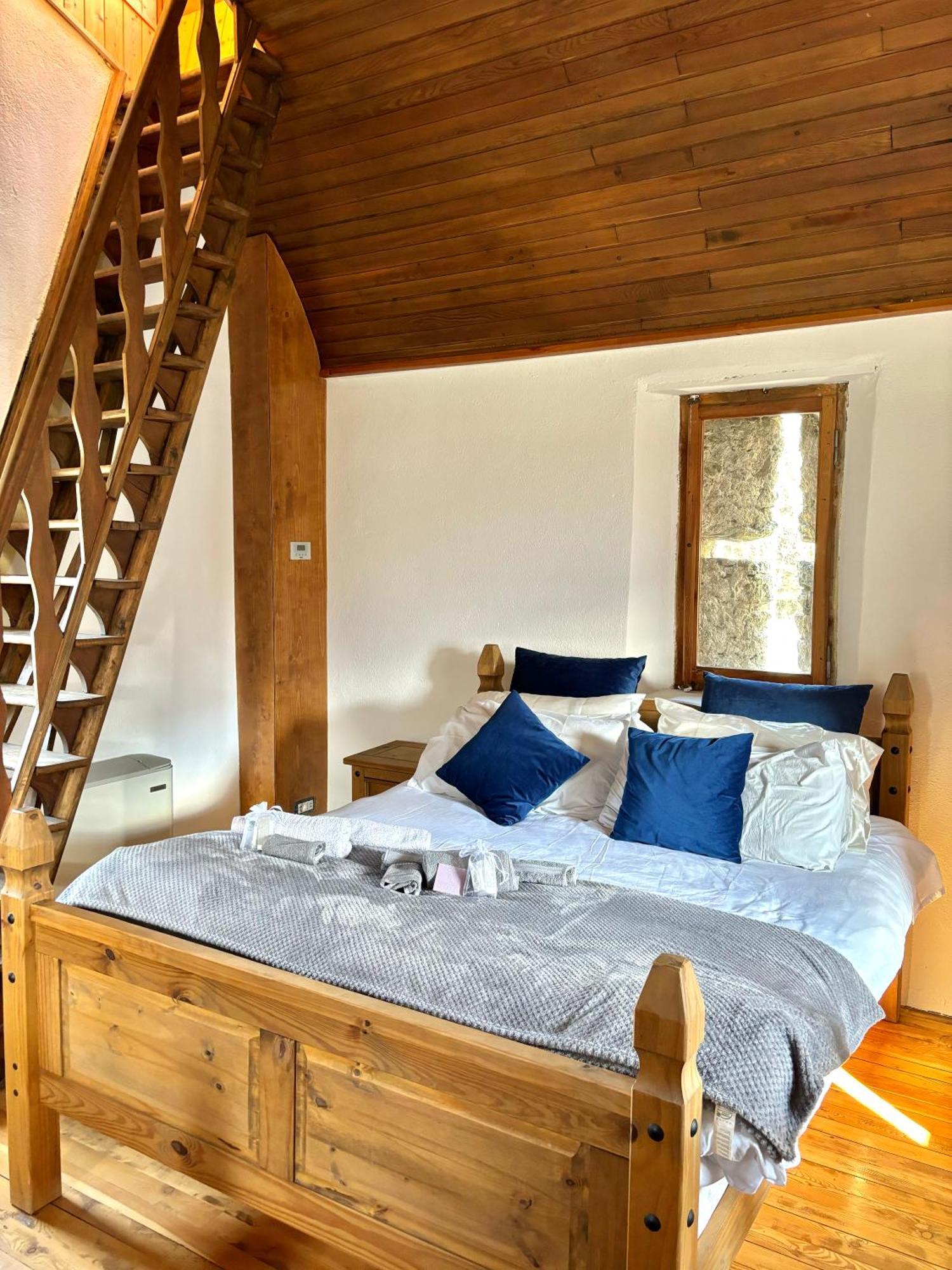 Foppoli Castle, Private 11th Century Fortress With Panoramic View, Sauna And Hot Tub Overlooking The Valtellina * Mazzo di Valtellina